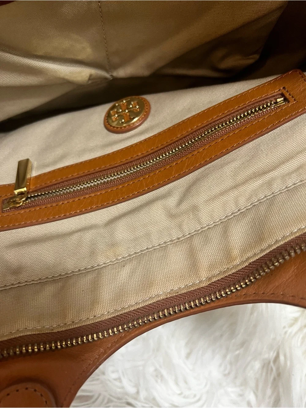 Tory Burch Leather Top Handle Bag Burch
Bombe Leather Tote brown - Picture 13 of 16